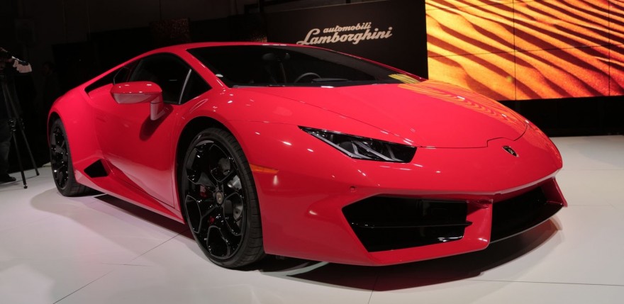 2016 Lamborghini Huracán LP 580-2 First Look - 2015 L.A. Auto Show