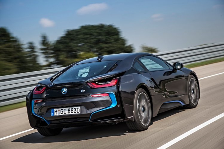 Does groundbreaking BMW i8 live up to expectations?